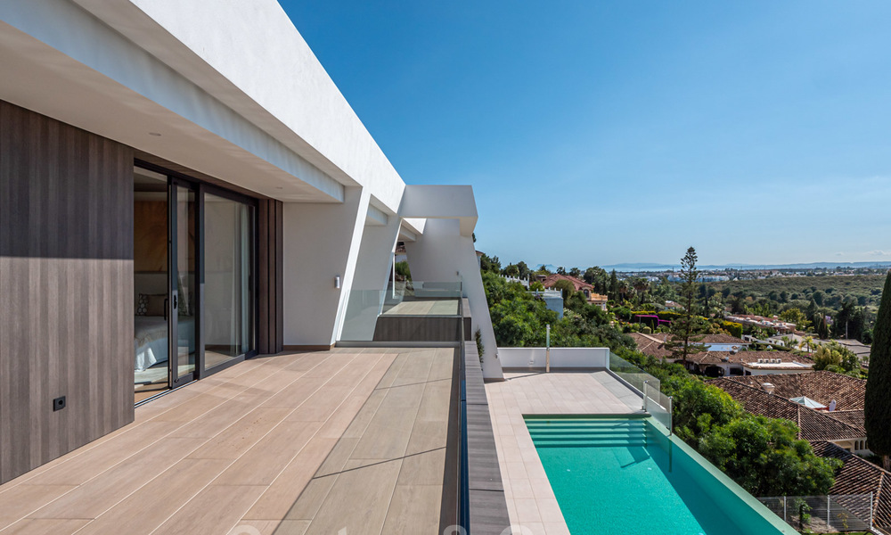 Exclusieve moderne luxe villa's te koop, New Golden Mile, tussen Marbella en Estepona 25351