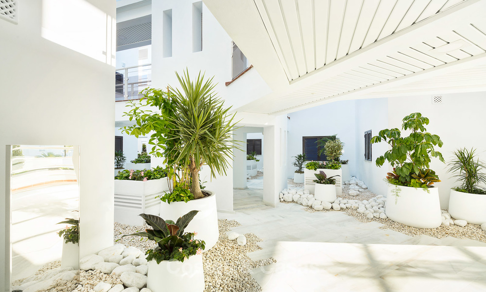 Gerenoveerde eerstelijns strand appartementen te koop, Instapklaar, Casares, Costa del Sol 5326