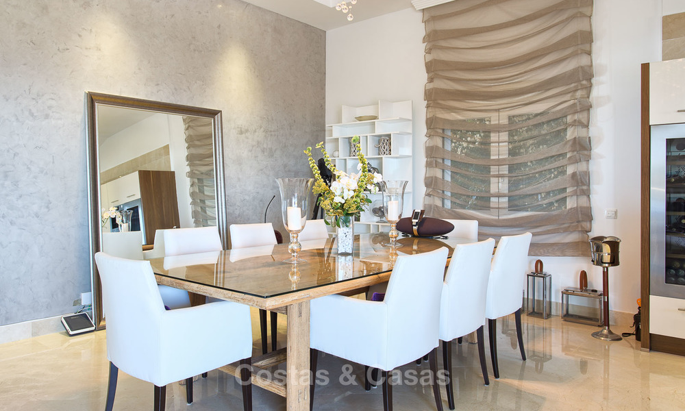 Ruime en aantrekkelijke gerenoveerde villa met zeezicht te koop, La Duquesa, Manilva, Costa del Sol 5544