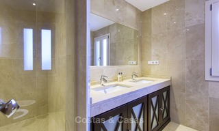 Ruime en aantrekkelijke gerenoveerde villa met zeezicht te koop, La Duquesa, Manilva, Costa del Sol 5554 