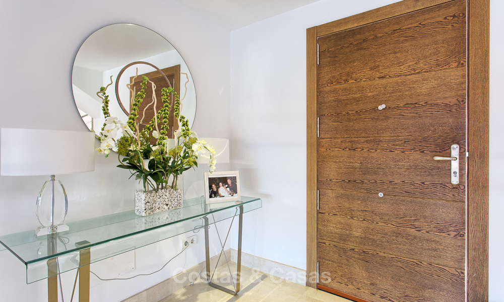 Ruime en aantrekkelijke gerenoveerde villa met zeezicht te koop, La Duquesa, Manilva, Costa del Sol 5557