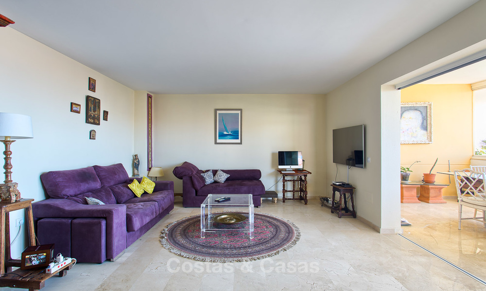 Zeer ruim en gezellig luxe penthouse appartement te koop, Estepona centrum 5634
