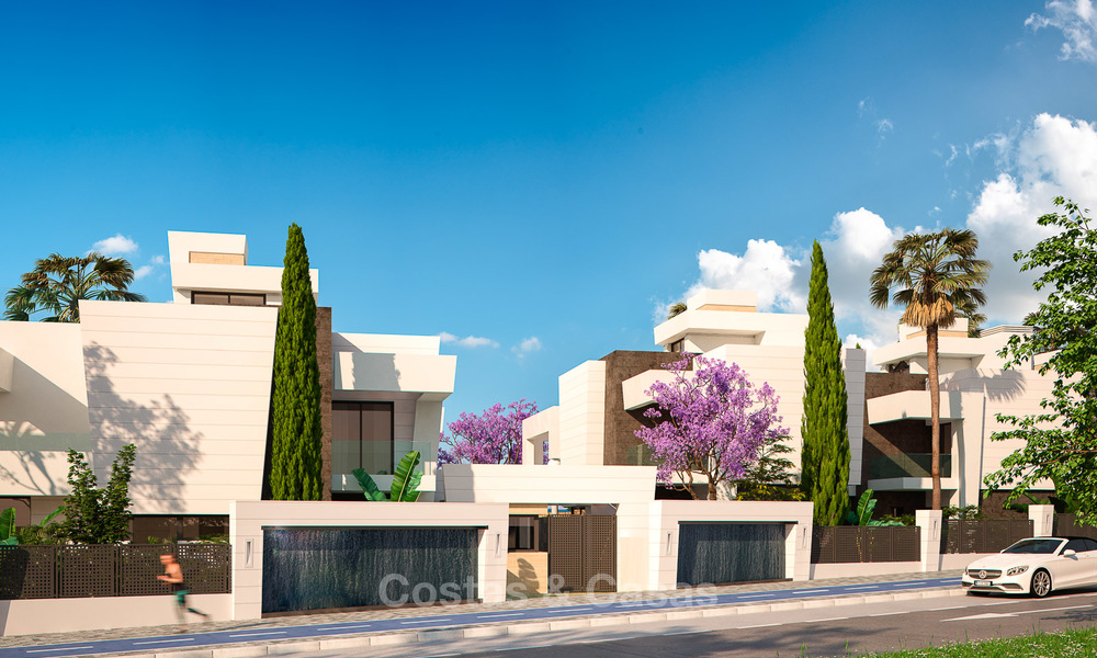 Instapklaar. Laatste villa! Aantrekkelijke luxe strandvilla's te koop, moderne stijl, San Pedro, Marbella 5626