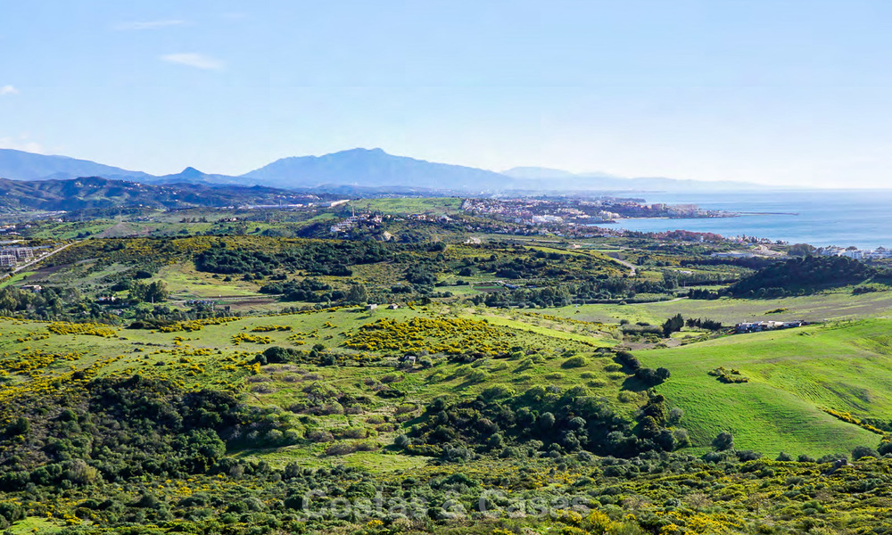 Nieuwe, avant-garde golf appartementen en schakelvilla’s te koop, adembenemend uitzicht op zee, Casares, Costa del Sol 5719