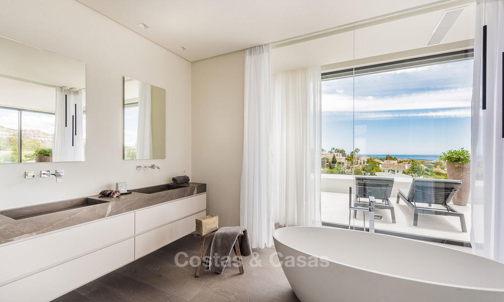 Spectaculaire high-end luxe villa te koop, instapklaar, met panoramisch uitzicht op zee, golf en bergen, Benahavis - Marbella 5850