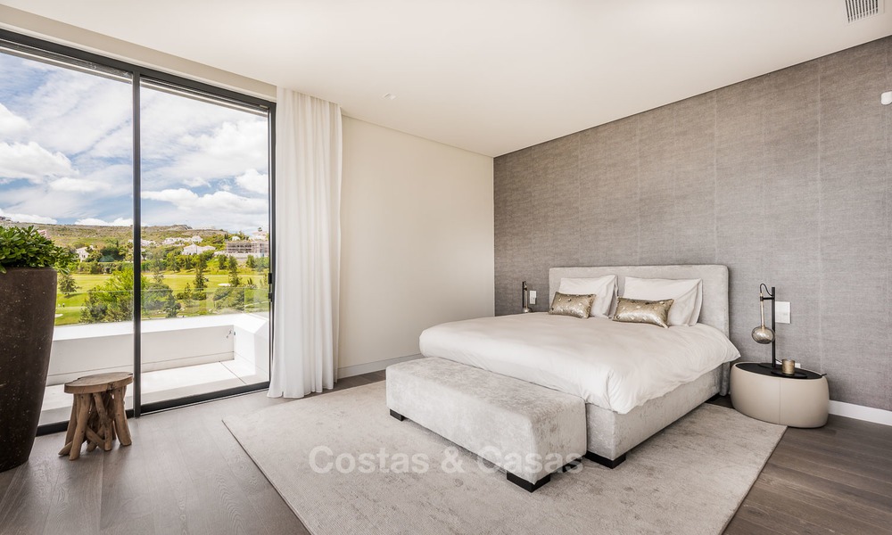 Spectaculaire high-end luxe villa te koop, instapklaar, met panoramisch uitzicht op zee, golf en bergen, Benahavis - Marbella 5862