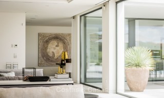 Spectaculaire high-end luxe villa te koop, instapklaar, met panoramisch uitzicht op zee, golf en bergen, Benahavis - Marbella 5868 