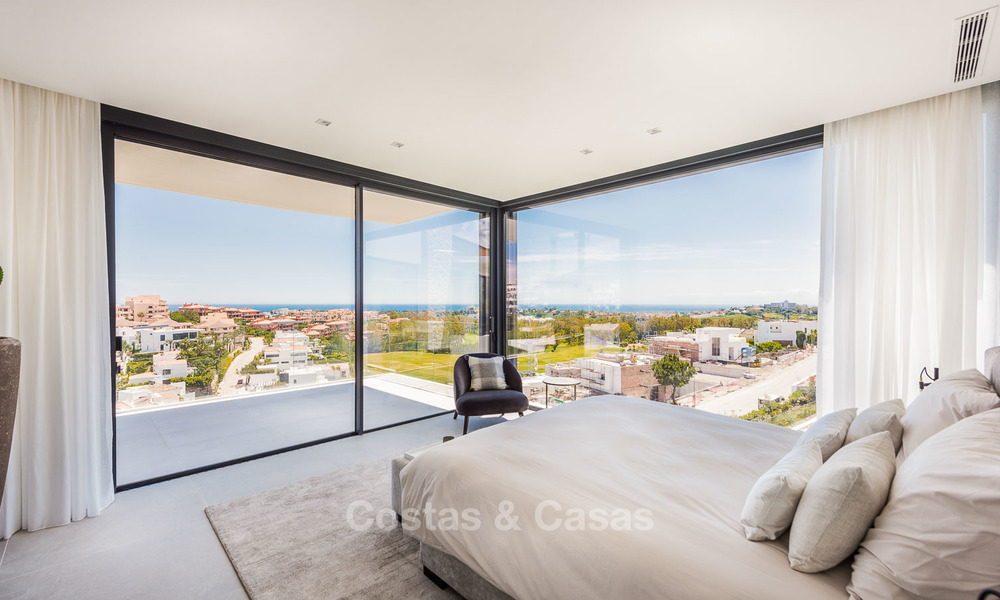 Exclusieve designer villa te koop, instapklaar, met panoramisch zicht op zee, golf en bergen, Benahavis - Marbella 5880