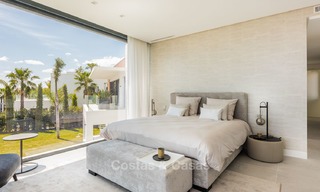 Exclusieve designer villa te koop, instapklaar, met panoramisch zicht op zee, golf en bergen, Benahavis - Marbella 5881 