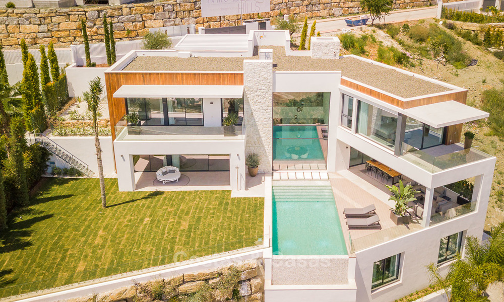 Exclusieve designer villa te koop, instapklaar, met panoramisch zicht op zee, golf en bergen, Benahavis - Marbella 5893