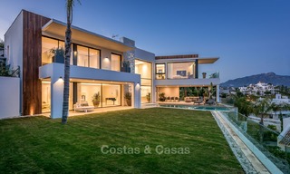 Exclusieve designer villa te koop, instapklaar, met panoramisch zicht op zee, golf en bergen, Benahavis - Marbella 5895 