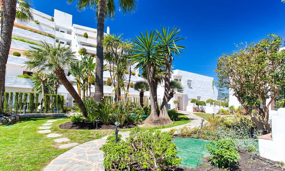 Gezellig en helder appartement te koop, recentelijk gerenoveerd, Nueva Andalucía, Marbella 6026