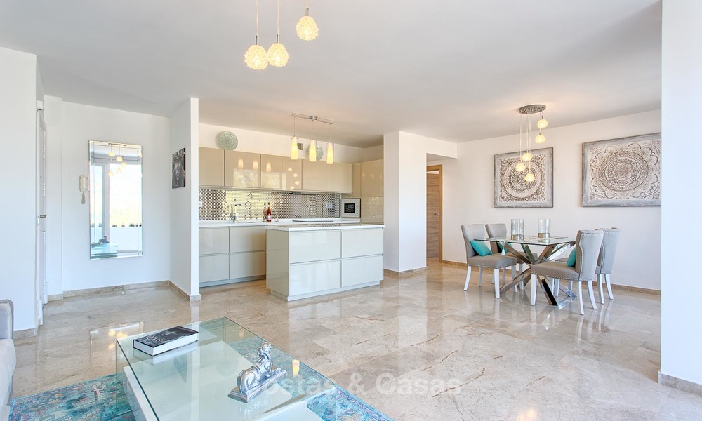 Gezellig en helder appartement te koop, recentelijk gerenoveerd, Nueva Andalucía, Marbella 6049