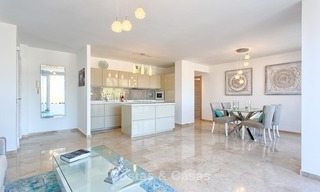 Gezellig en helder appartement te koop, recentelijk gerenoveerd, Nueva Andalucía, Marbella 6049 