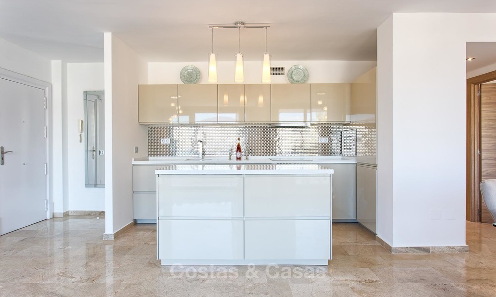 Gezellig en helder appartement te koop, recentelijk gerenoveerd, Nueva Andalucía, Marbella 6050