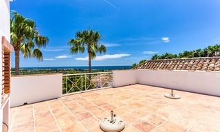 Designer villa in Andalusische stijl te koop, prachtig uitzicht op zee, nabij golf en strand, Marbella 6066 