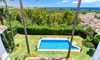 Designer villa in Andalusische stijl te koop, prachtig uitzicht op zee, nabij golf en strand, Marbella 6068 