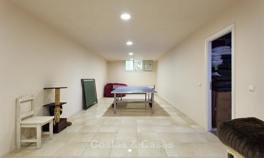 Designer villa in Andalusische stijl te koop, prachtig uitzicht op zee, nabij golf en strand, Marbella 6090