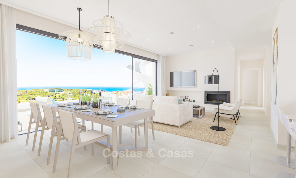 Nieuwe, avant-garde geschakelde huizen te koop, adembenemend uitzicht op zee, Casares, Costa del Sol 6105
