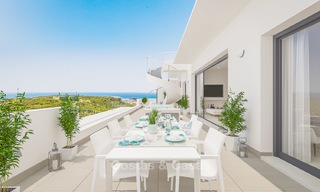 Nieuwe, avant-garde geschakelde huizen te koop, adembenemend uitzicht op zee, Casares, Costa del Sol 6115 