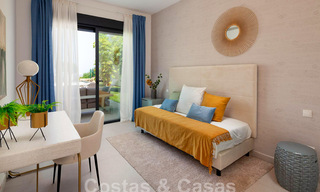 Nieuwe, avant-garde geschakelde huizen te koop, adembenemend uitzicht op zee, Casares, Costa del Sol. Instapklaar. 44337 