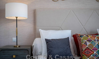 Nieuwe, avant-garde geschakelde huizen te koop, adembenemend uitzicht op zee, Casares, Costa del Sol. Instapklaar. 44343 