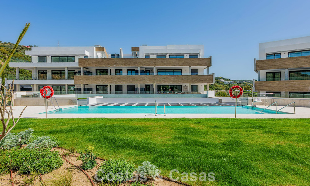Nieuwe appartementen in een 5-sterren boutique resort te koop in Marbella met schitterend zeezicht 802782