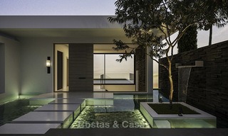 Innovatieve, milieubewuste luxe villa in eigentijdse architectuur te koop, direct aan de golfbaan in Nueva Andalucia, Marbella 14063 