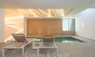 Instapklare ultramoderne design villa direct aan het strand te koop, New Golden Mile, Marbella - Estepona. Verlaagd in prijs! 34263 