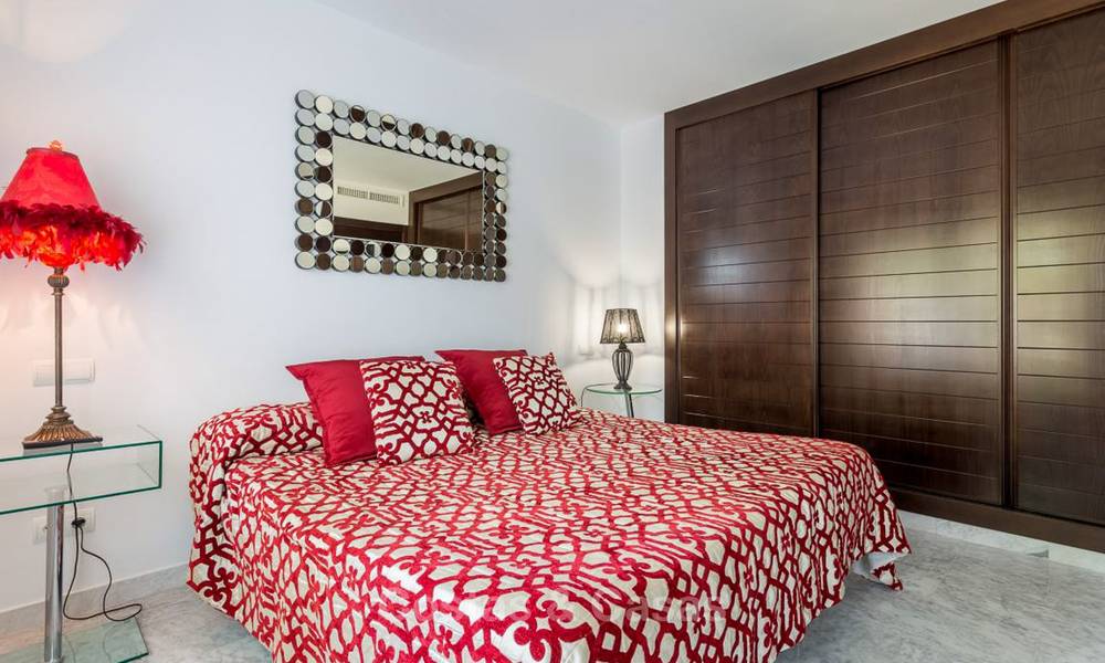 Prachtig en ruim luxe appartement te koop, Marina Puente Romano, Golden Mile, Marbella 6250