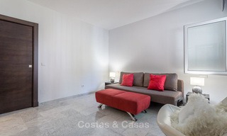 Prachtig en ruim luxe appartement te koop, Marina Puente Romano, Golden Mile, Marbella 6252 
