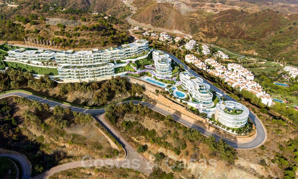 Prachtige nieuwe eigentijdse luxe appartementen te koop, met een uitzonderlijk uitzicht op zee, golf en bergen, Benahavis - Marbella 37280