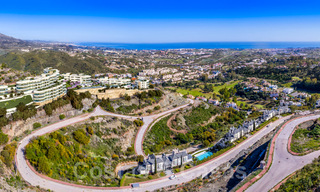 Prachtige nieuwe eigentijdse luxe appartementen te koop, met een uitzonderlijk uitzicht op zee, golf en bergen, Benahavis - Marbella 37282 