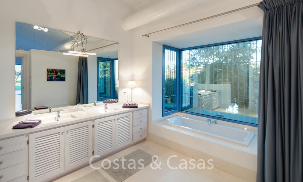 Majestueuze luxe villa in landelijke omgeving te koop, met prachtig panoramisch uitzicht op zee en de bergen in Benahavis - Marbella 6344