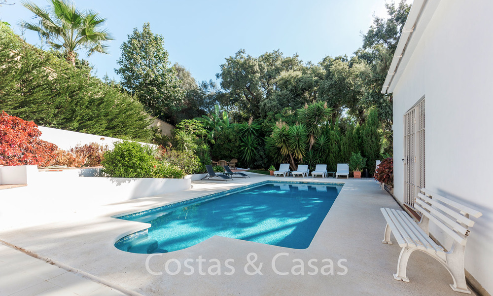 Elegante gerenoveerde villa in Andalusische stijl te koop, met panoramisch uitzicht op zee, Marbella oost 6368