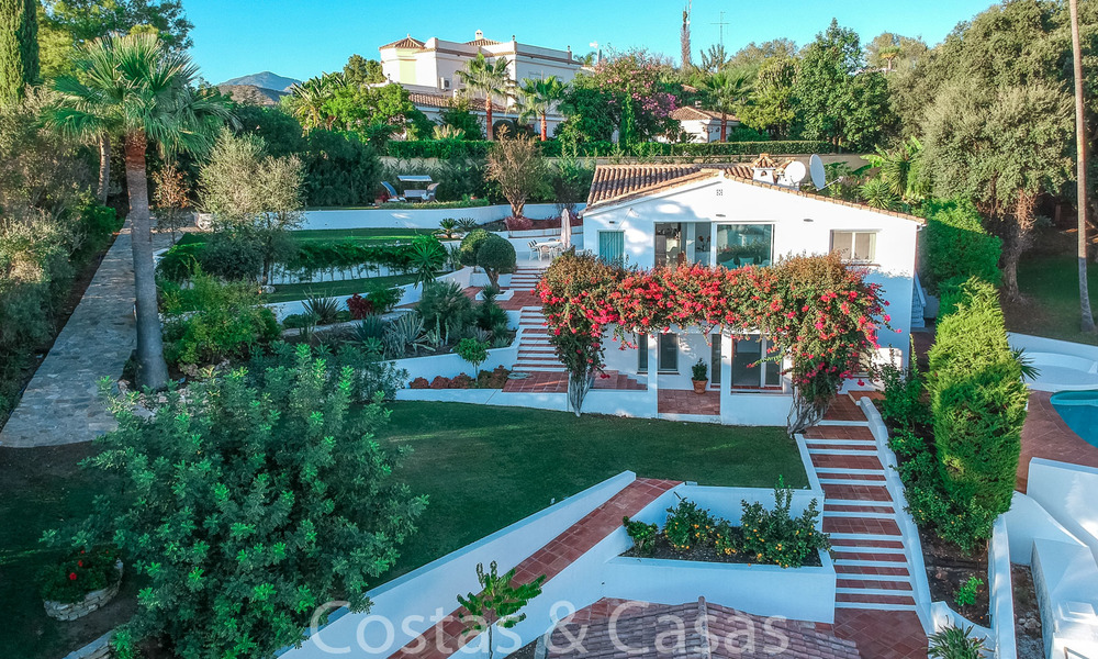 Elegante gerenoveerde villa in Andalusische stijl te koop, met panoramisch uitzicht op zee, Marbella oost 6383