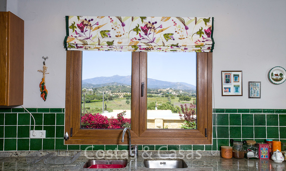 Gezellige rustieke villa op het platteland te koop, met een prachtig uitzicht op de bergen, Estepona Oost - Marbella 6404