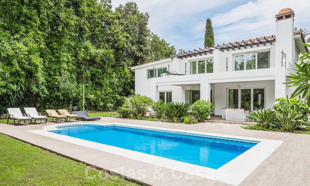 Prachtige gerenoveerde villa te koop in het hart van Nueva Andalucía’s golfvallei - Marbella 26636