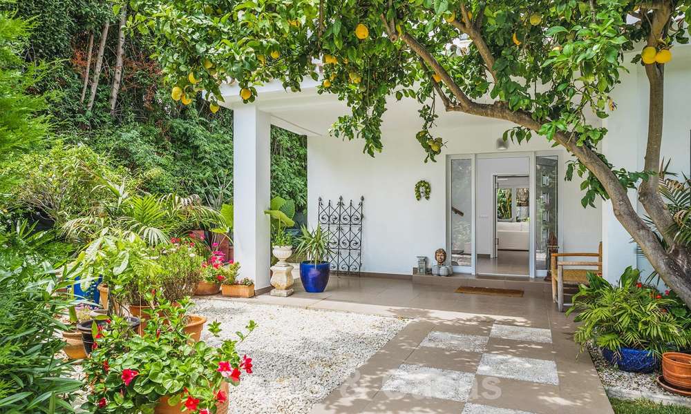 Prachtige gerenoveerde villa te koop in het hart van Nueva Andalucía’s golfvallei - Marbella 26640