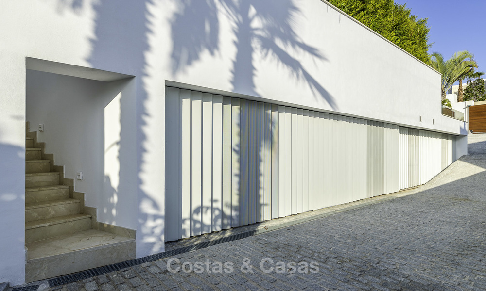 Schitterende nieuwe moderne luxe villa te koop, in een top golfresort, Benahavis - Marbella 17193