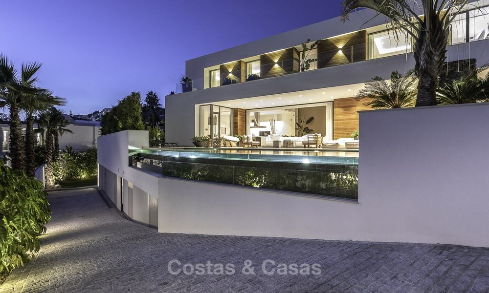 Schitterende nieuwe moderne luxe villa te koop, in een top golfresort, Benahavis - Marbella 17201