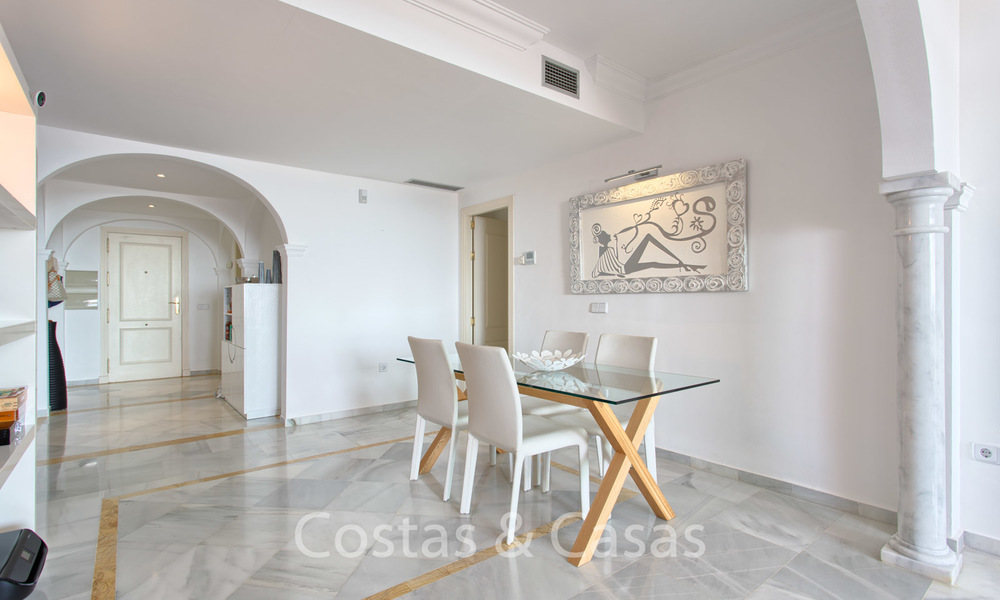 Te koop: Modern luxe appartement in een populair complex in het hart van Nueva Andalucia's Golfvallei - Marbella 6569