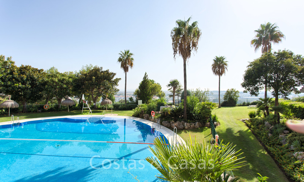 Te koop: Modern luxe appartement in een populair complex in het hart van Nueva Andalucia's Golfvallei - Marbella 6585