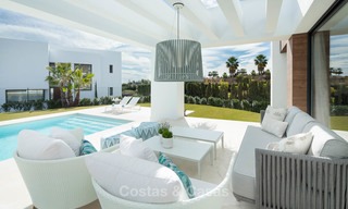 Stijlvolle eigentijdse designer villa's te koop aan de New Golden Mile, Marbella - Estepona 6636 