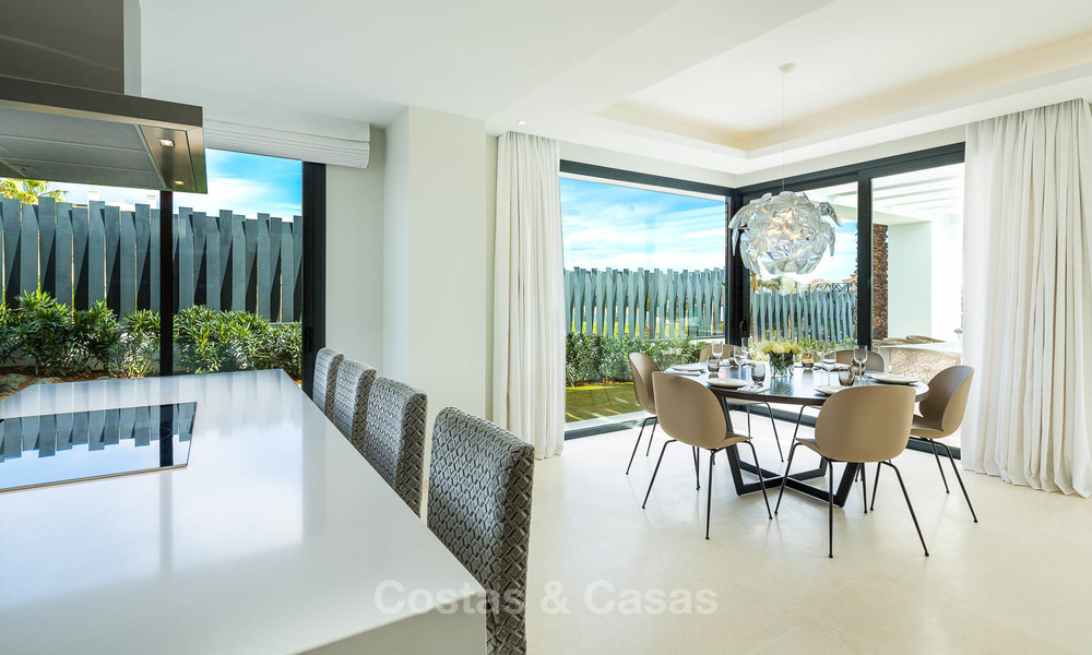 Stijlvolle eigentijdse designer villa's te koop aan de New Golden Mile, Marbella - Estepona 6642