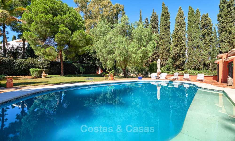 Ruime villa met veel potentieel te koop, op wandelafstand van het strand en Puerto Banus - Golden Mile, Marbella 6699