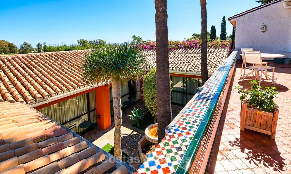 Ruime villa met veel potentieel te koop, op wandelafstand van het strand en Puerto Banus - Golden Mile, Marbella 6718