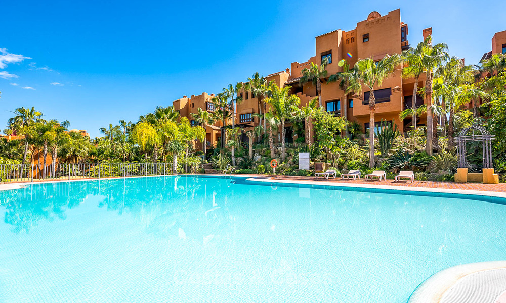 Goed gelegen, stijlvol luxe appartement in een prachtige urbanisatie - Nueva Andalucia, Marbella 6793