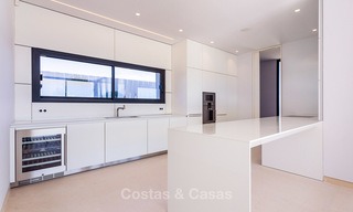 Majestueuze moderne villa met panoramisch zeezicht te koop, front-line golf, Benahavis - Marbella 7807 