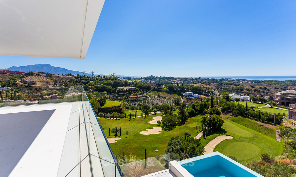 Majestueuze moderne villa met panoramisch zeezicht te koop, front-line golf, Benahavis - Marbella 6860